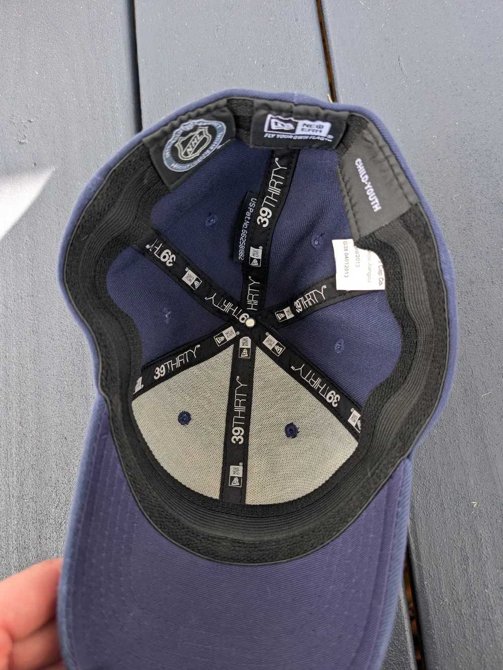 New Era 39THIRTY Buffalo Sabres Youth Stretch Fit Hat Navy Blue NHL Cap